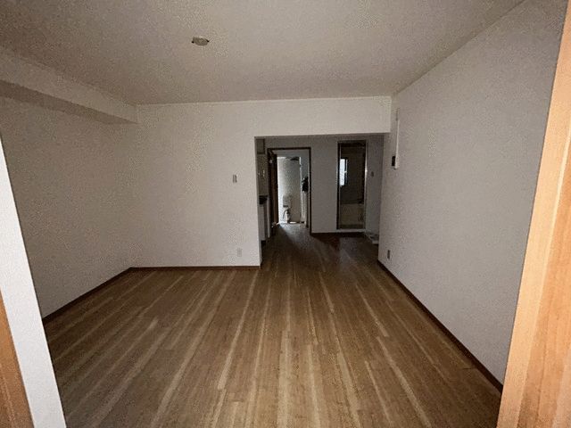 ��ʌ�����s������R���ڂ̃}���V�����̋��ԁE���r���O