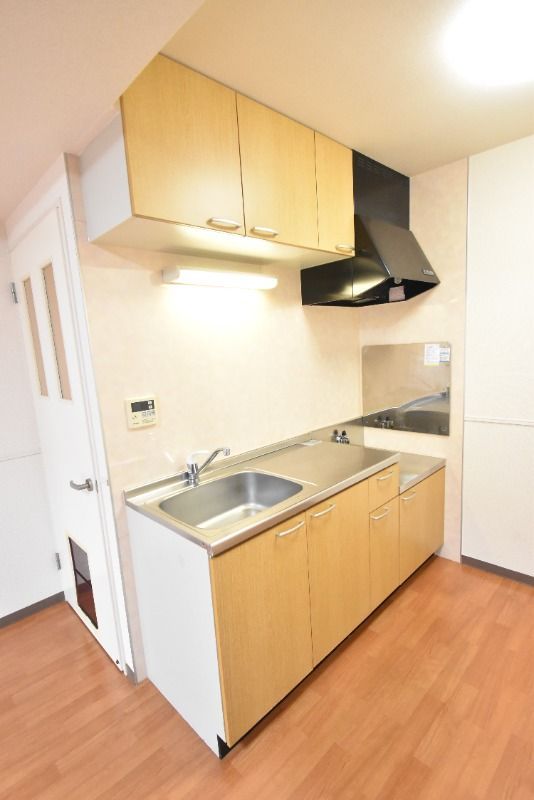 ��ʌ��z�J�s�厚��[�̃}���V�����̃L�b�`��