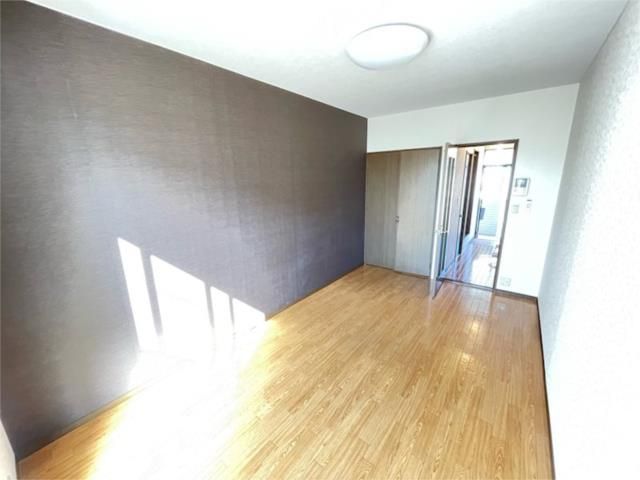 ��ʌ��z�J�s�����c���̃A�p�[�g�̂��̑������E�X�y�[�X