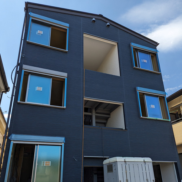 ��ʌ�����s�씵���J�R���ڂ̃A�p�[�g�̌����O��