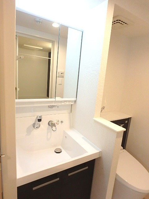 ��ʌ��������܎s�k��听���S���ڂ̃}���V�����̐��ʏ�