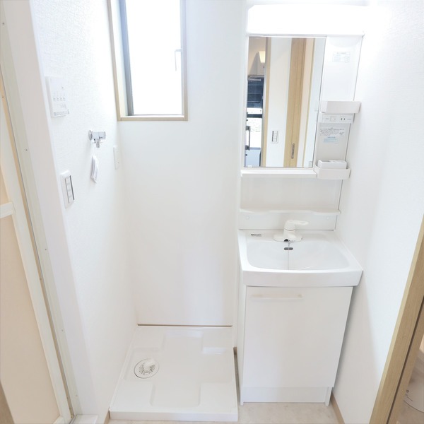 ��ʌ�����s�씵���J�R���ڂ̃A�p�[�g�̂��̑��ݔ�