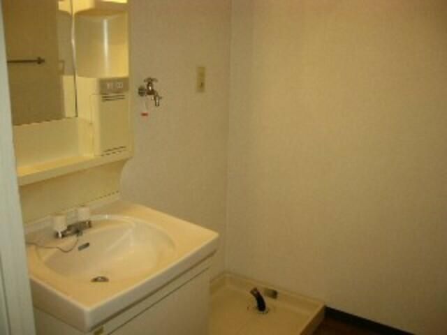 ��ʌ��������܎s�Y�a��k�Y�a�R���ڂ̃}���V�����̐��ʏ�