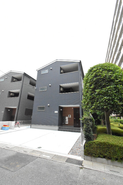 ��ʌ��z�J�s�厚�����̃A�p�[�g�̌����O��