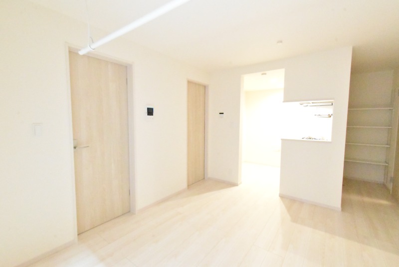 ��ʌ��z�J�s�厚�����̃A�p�[�g�̋��ԁE���r���O