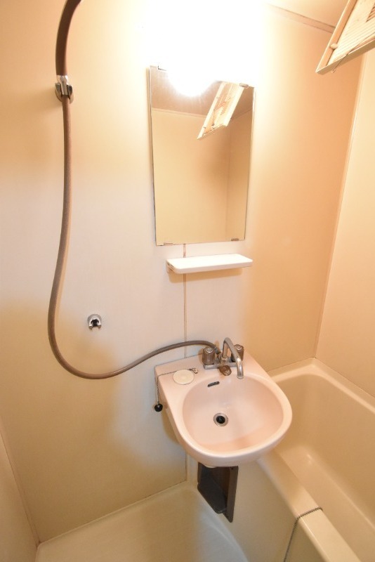 ��ʌ��������܎s����厚�_�c�̃}���V�����̐��ʏ�