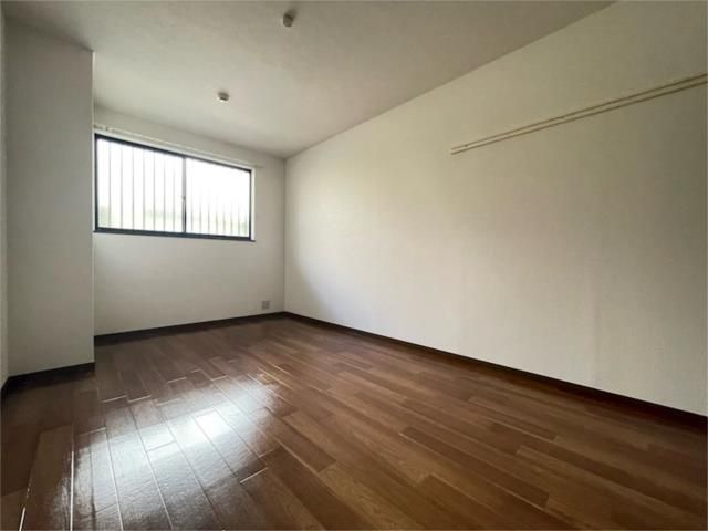 ��ʌ��z�J�s�����c���̃A�p�[�g�̂��̑������E�X�y�[�X