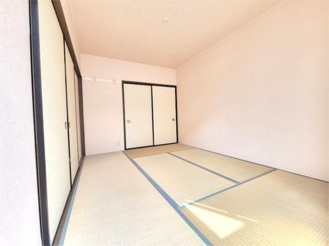 ��ʌ��z�J�s�����c���̃A�p�[�g�̂��̑������E�X�y�[�X