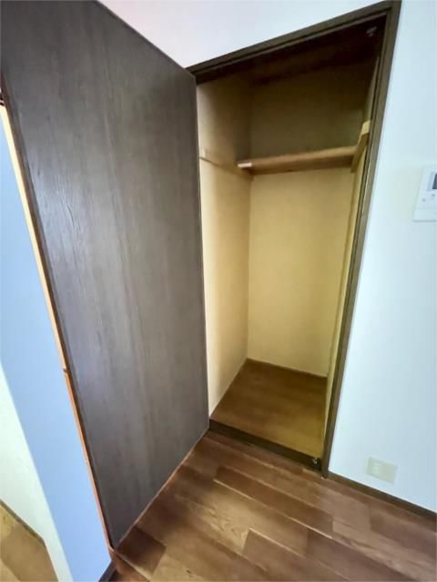 ��ʌ��z�J�s�����c���̃A�p�[�g�̎��[