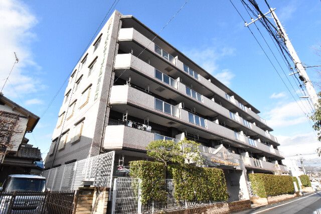 ��ʌ�����s������S���ڂ̃}���V�����̌����O��