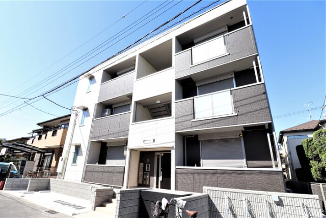 ��ʌ��z�J�s�����c���̃A�p�[�g�̌����O��