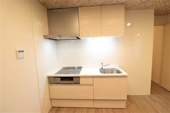 ��ʌ��z�J�s�����c���̃A�p�[�g�̃L�b�`��