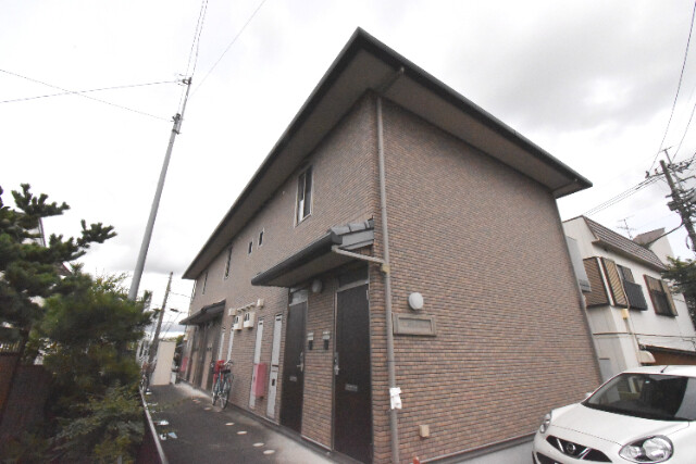 ��ʌ�����s�����R���ڂ̃A�p�[�g�̌����O��