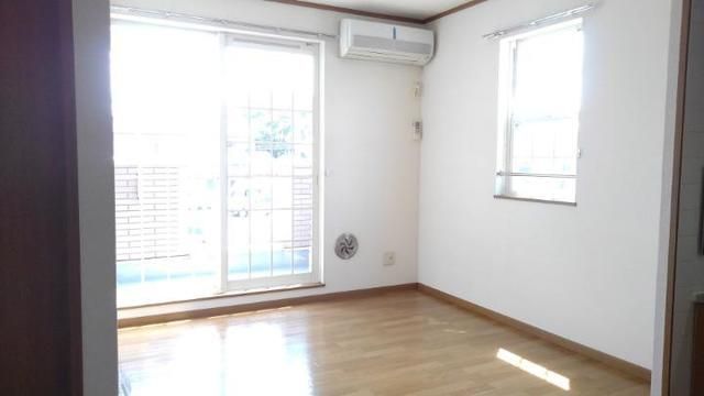 ��ʌ������s�������̃A�p�[�g�̋��ԁE���r���O