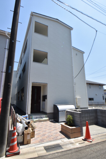 ��ʌ��������܎s������厚���n��̃A�p�[�g�̃G���g�����X