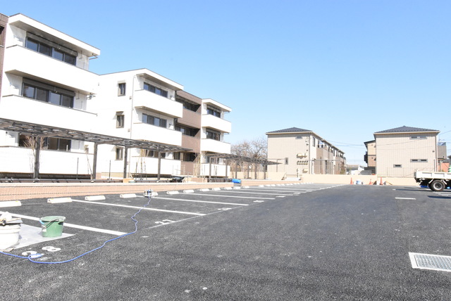 ��ʌ��������܎s�k��g�쒬�P���ڂ̃A�p�[�g�̒��ԏ�