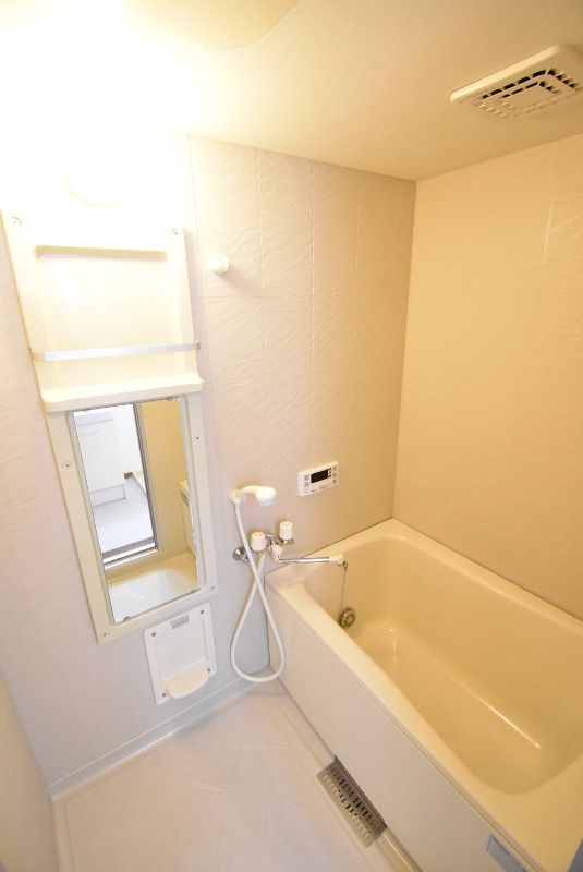 ��ʌ��������܎s�������J�T���ڂ̃A�p�[�g�̃o�X