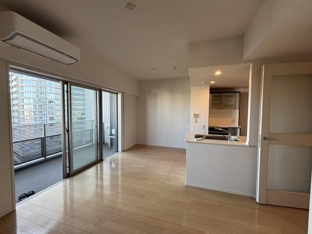 ��ʌ��������܎s��{����ؒ��Q���ڂ̃}���V�����̋��ԁE���r���O