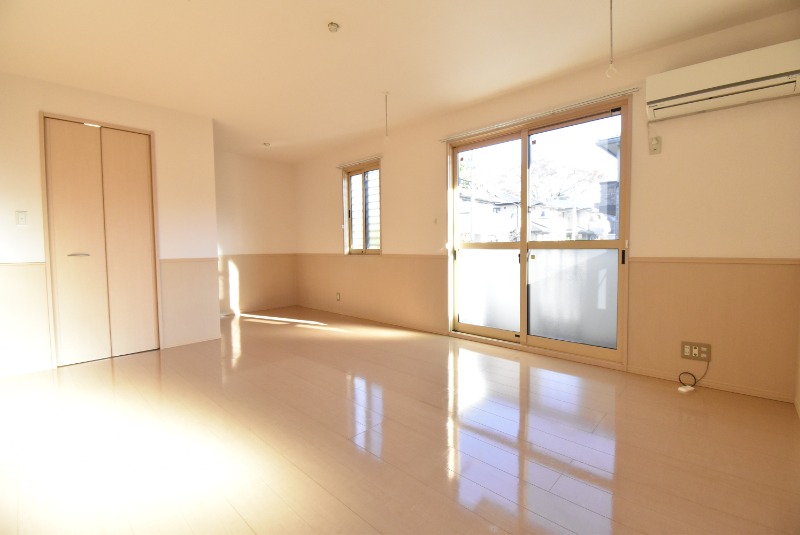 ��ʌ��������܎s��{��㏬���̃A�p�[�g�̂��̑������E�X�y�[�X