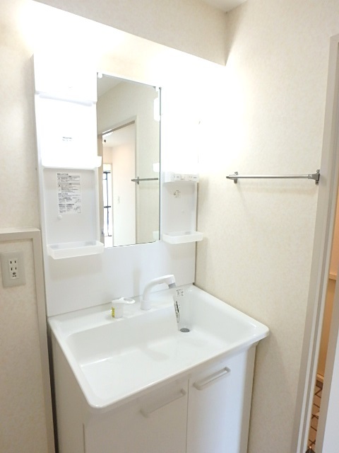 ��ʌ��������܎s�k�擌�听���P���ڂ̃}���V�����̐��ʏ�