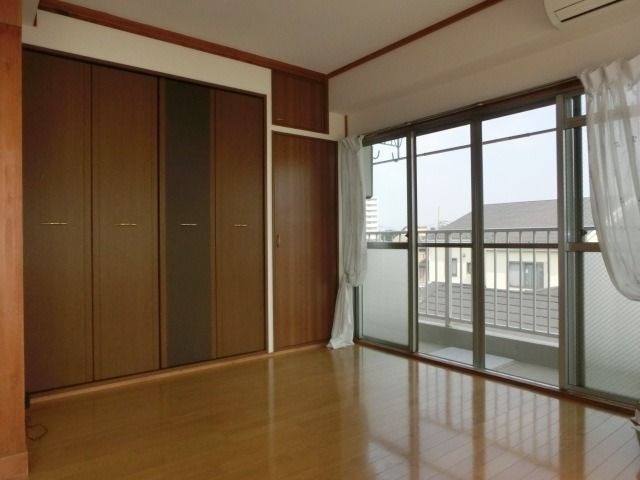 ��ʌ��������܎s��{��x�̓����P���ڂ̃}���V�����̋��ԁE���r���O