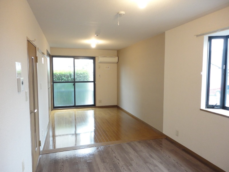 ��ʌ��������܎s��{��㏬���̃A�p�[�g�̂��̑������E�X�y�[�X