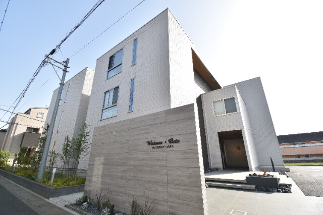 ��ʌ��������܎s��{��㏬���̃A�p�[�g�̌����O��