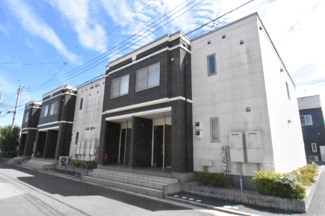 ��ʌ������s���X���ڂ̃A�p�[�g�̌����O��