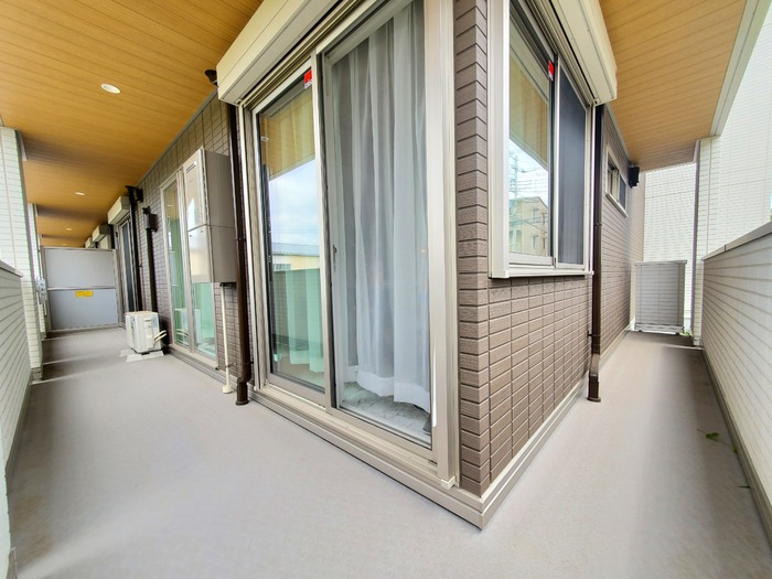 ��ʌ��������܎s��{��㏬���̃A�p�[�g�̃o���R�j�[