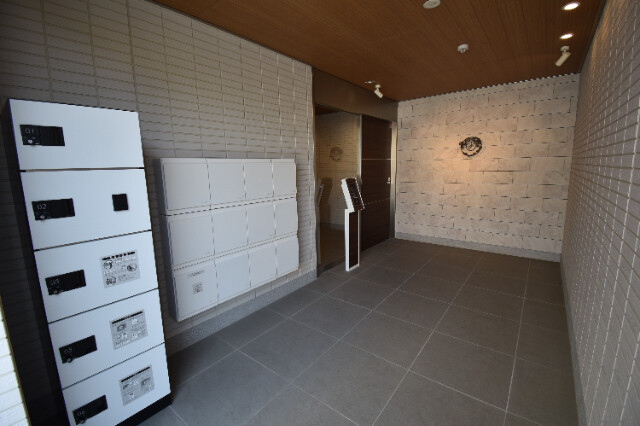 ��ʌ��������܎s��{��㏬���̃A�p�[�g�̃G���g�����X