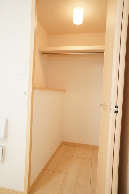 ��ʌ��������܎s���搼�x�W���ڂ̃}���V�����̎��[