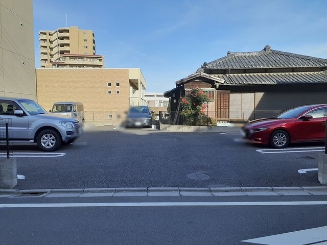 ��ʌ��������܎s���搼�x�W���ڂ̃}���V�����̒��ԏ�