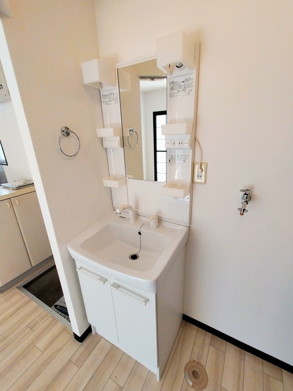 ��ʌ��������܎s��{��O���S���ڂ̃A�p�[�g�̐��ʏ�