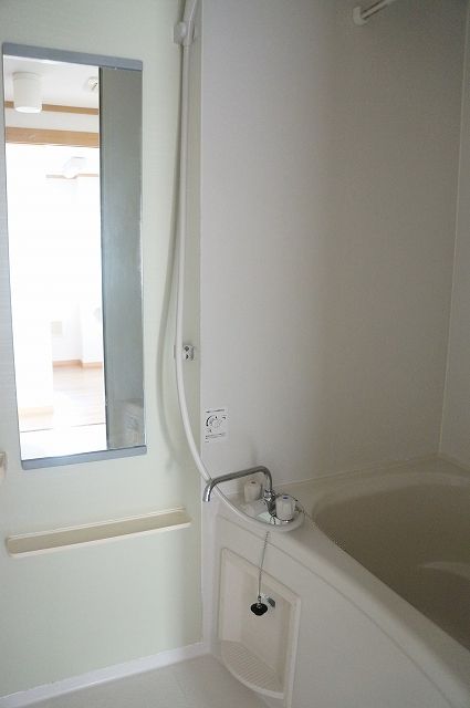 ��ʌ��������܎s�k��ޗǒ��̃A�p�[�g�̃o�X