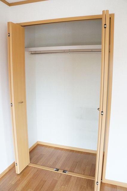 ��ʌ��������܎s�k��ޗǒ��̃A�p�[�g�̎��[