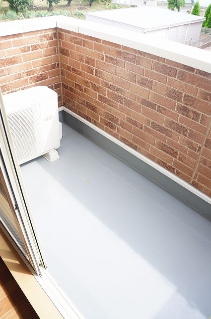 ��ʌ��������܎s�k��ޗǒ��̃A�p�[�g�̃o���R�j�[