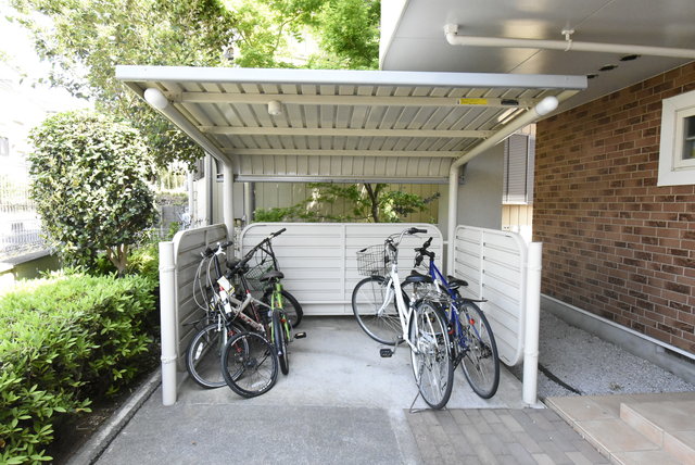 ��ʌ��������܎s�k��ޗǒ��̃A�p�[�g�̂��̑�