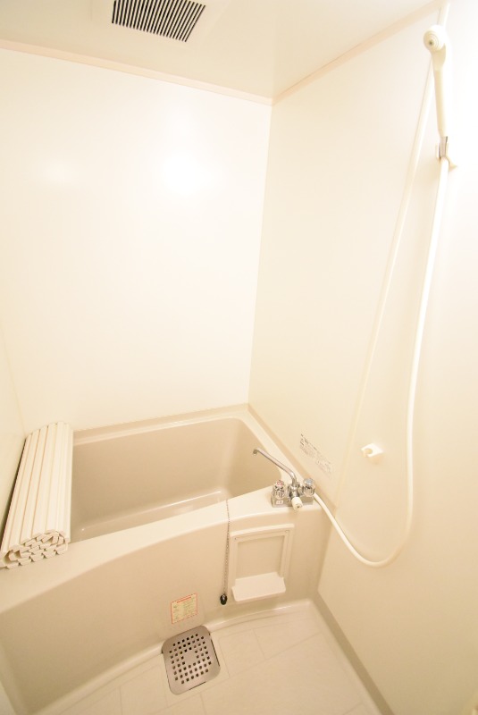 ��ʌ��������܎s��{��㏬���̃A�p�[�g�̃o�X