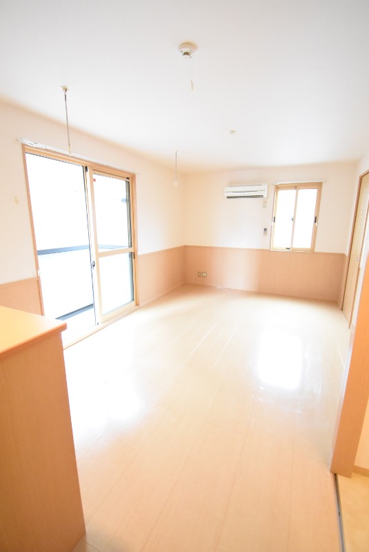 ��ʌ��������܎s��{��㏬���̃A�p�[�g�̂��̑������E�X�y�[�X