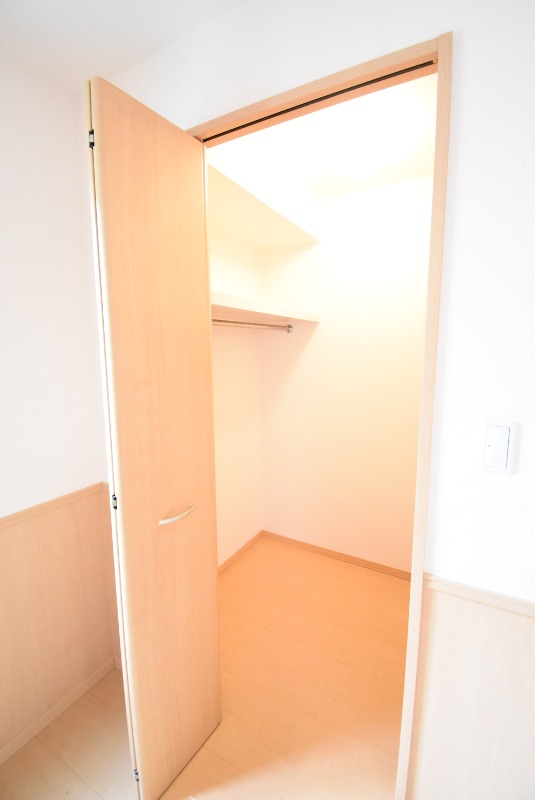 ��ʌ��������܎s��{��㏬���̃A�p�[�g�̎��[