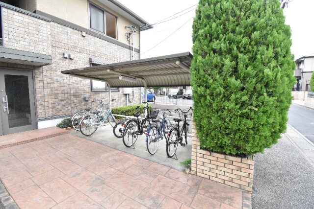 ��ʌ��������܎s��{��㏬���̃A�p�[�g�̂��̑�