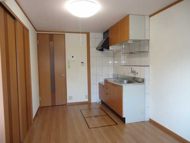 ��ʌ��@�c�s���m�؂P���ڂ̃}���V�����̋��ԁE���r���O