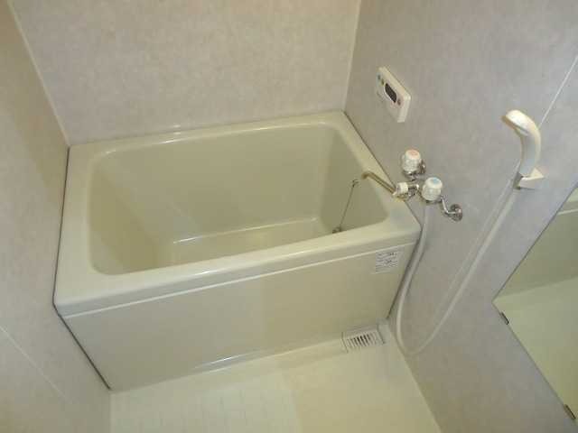 ��ʌ��@�c�s���m�؂P���ڂ̃}���V�����̃o�X