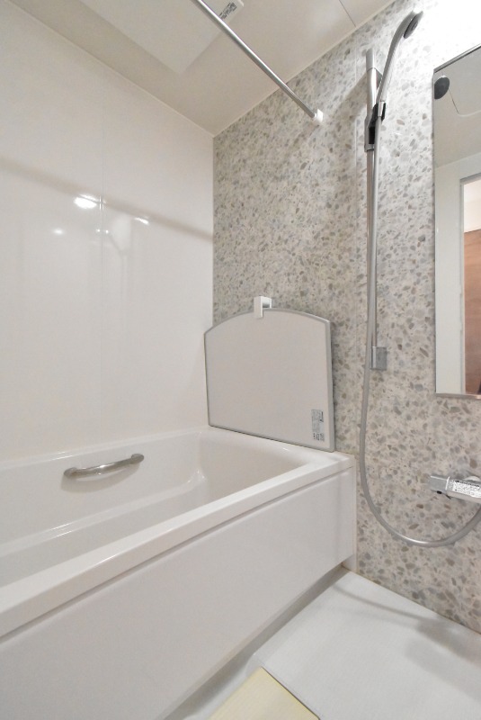 ��ʌ��z�J�s���������̃}���V�����̃o�X