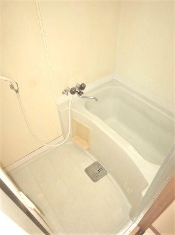 ��ʌ�����s�˒������̃}���V�����̃o�X