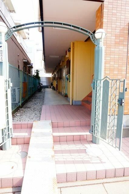 ��ʌ��z�J�s�ԎR���P���ڂ̃}���V�����̃G���g�����X