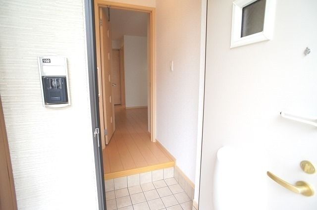 ��ʌ�����s�厚���s�g���̃A�p�[�g�̌���