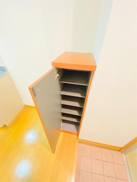 ��ʌ��z�J�s�ԎR���P���ڂ̃}���V�����̎��[