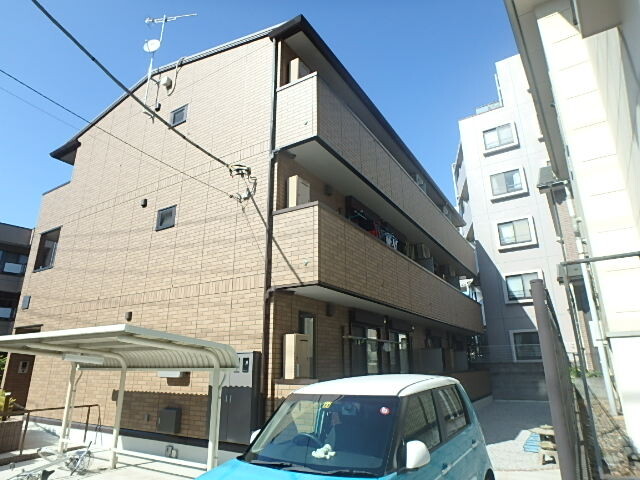 ��ʌ��������܎s�Y�a��{���R���ڂ̃A�p�[�g�̌����O��