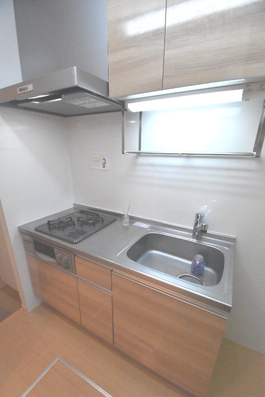 ��ʌ��������܎s�Y�a��{���R���ڂ̃A�p�[�g�̃L�b�`��